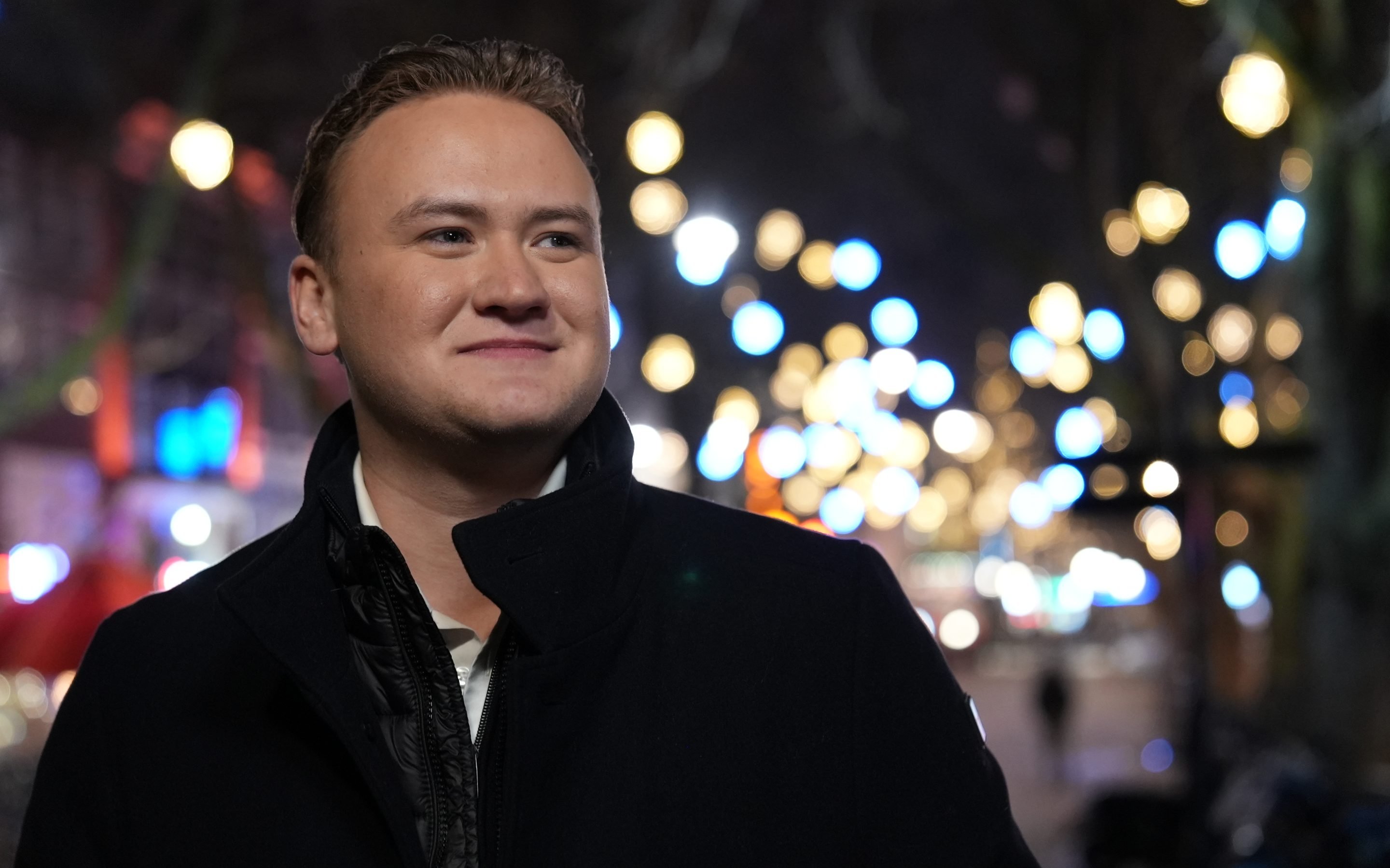 Jesse Prins – Thuis Hier Op Het Plein